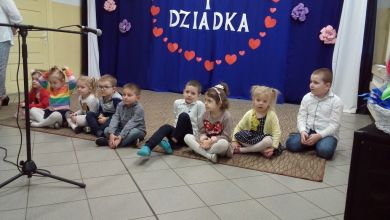 DZIEŃ BABCI I DZIADKA W NASZEJ SZKOLE 1